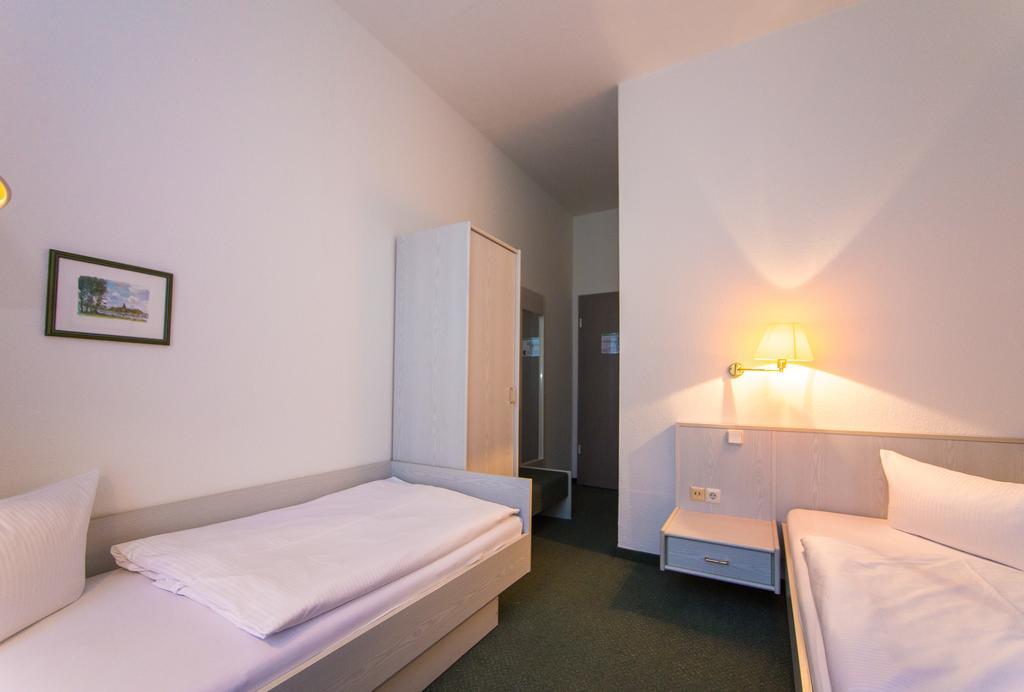Hotel Weide Satow Bilik gambar